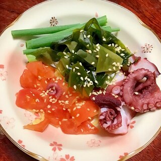 白滝の冷やし中華風タコの酢の物。